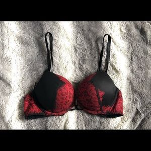 Victoria’s Secret Bomb Shell Bra